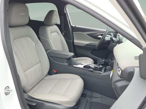New 2026 Buick Envista Avenir FWD image 17