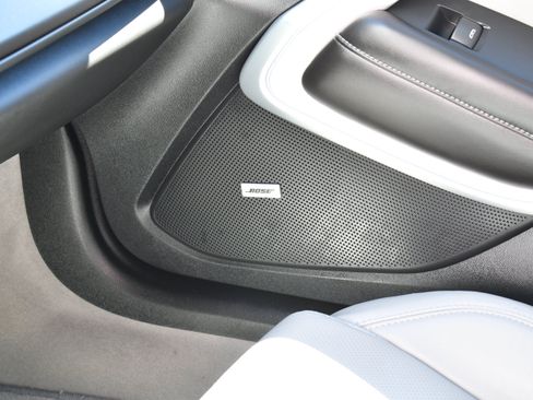 Used 2018 Chevrolet Camaro SS RWD image 12