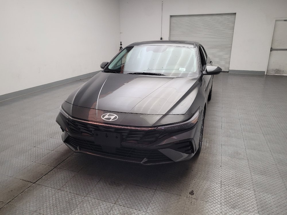 Used 2025 Hyundai Elantra SEL FWD image 15