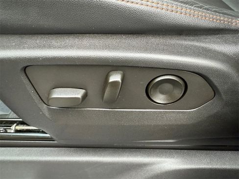 Used 2022 GMC Sierra 1500 AT4 w/ AT4 Premium Package image 10