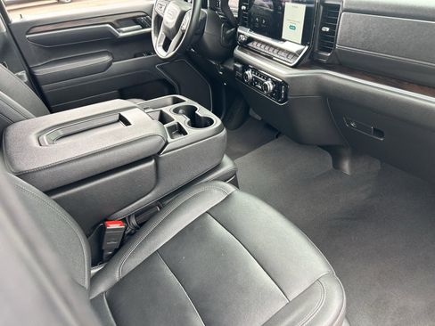 Certified 2025 GMC Sierra 1500 SLT RWD image 12
