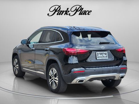 Certified 2025 Mercedes-Benz GLA 250 4MATIC image 3