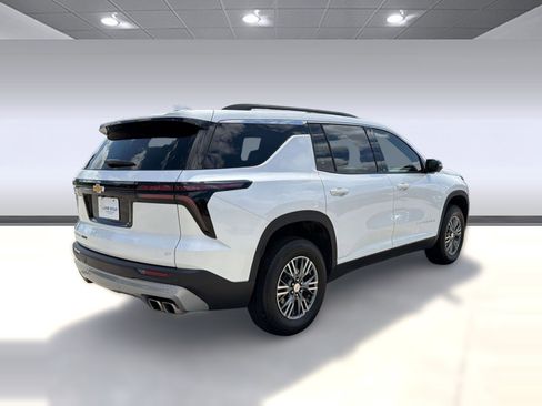 Certified 2024 Chevrolet Traverse LT FWD image 8