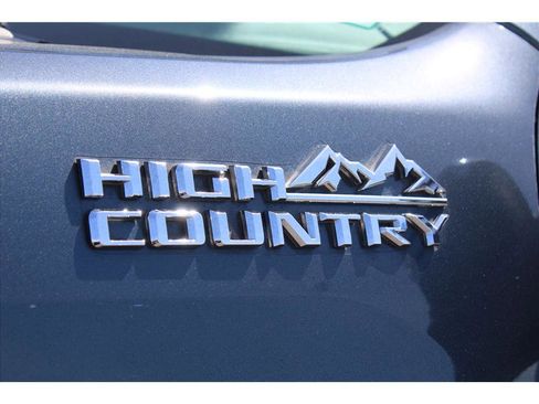 Used 2020 Chevrolet Silverado 2500 High Country w/ Technology Package AWD/4WD image 33