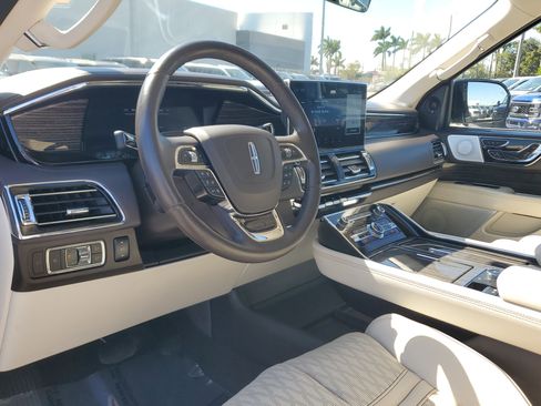Used 2024 Lincoln Navigator Black Label image 11