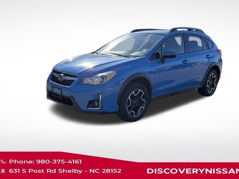 Used 2017 Subaru Crosstrek 2.0i Limited image 1