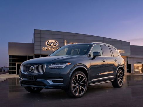 Used 2021 Volvo XC90 T8 Inscription Expression w/ Protection Package Premier AWD/4WD image 1