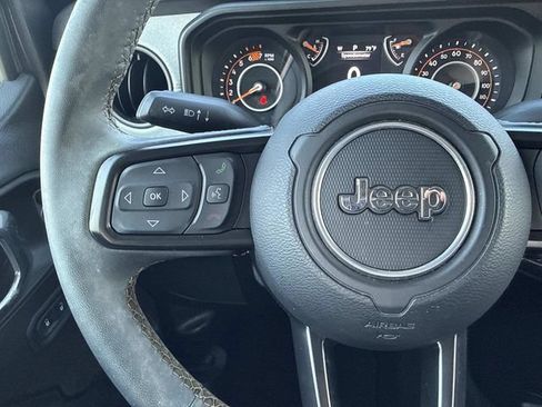 Used 2025 Jeep Wrangler Unlimited Sport AWD/4WD image 15