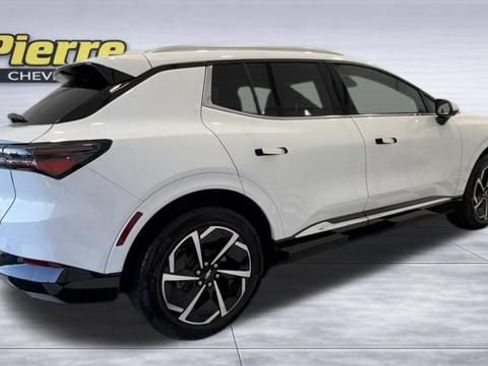 New 2025 Chevrolet Equinox EV LT FWD image 8