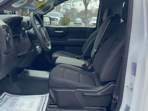 Used 2025 Chevrolet Silverado 1500 W/T image 17