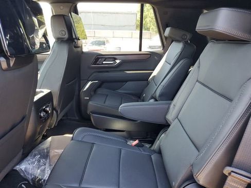 New 2026 GMC Yukon Denali w/ Denali Reserve Package AWD/4WD image 11