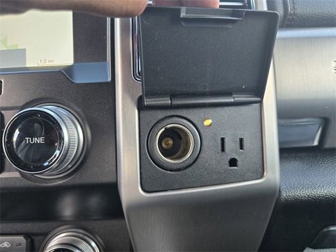 Used 2021 Ford F350 Platinum image 21