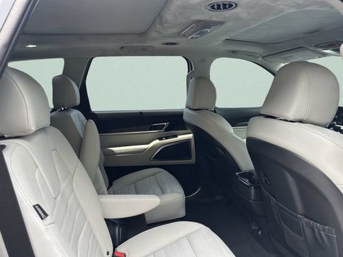 Used 2024 Kia Telluride SX Prestige AWD/4WD image 22