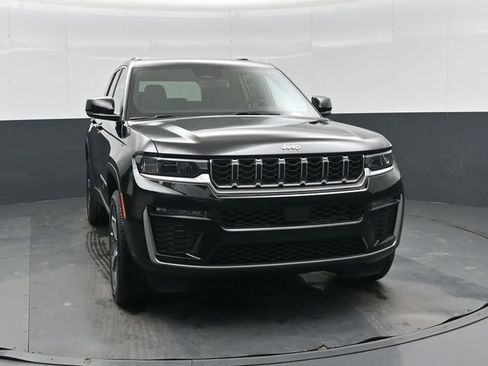 New 2026 Jeep Grand Cherokee Limited RWD image 10