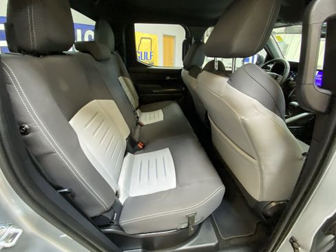 Used 2025 Toyota Tacoma TRD Off-Road image 29