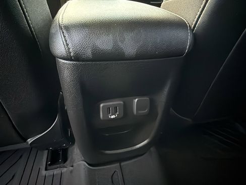 Used 2021 Chevrolet Colorado ZR2 image 25