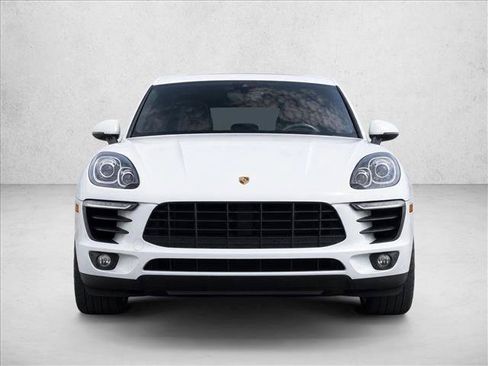Used 2018 Porsche Macan AWD/4WD image 2