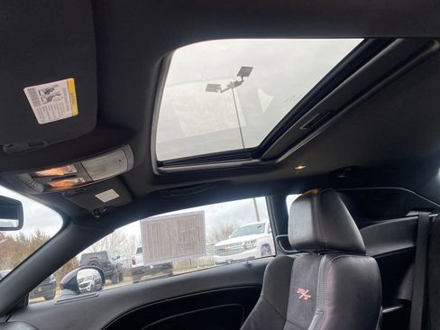 Used 2015 Dodge Challenger R/T Plus image 21