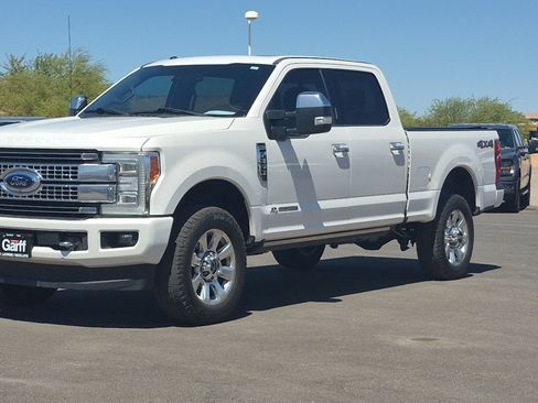Used 2017 Ford F350 Platinum w/ Platinum Ultimate Package AWD/4WD image 7