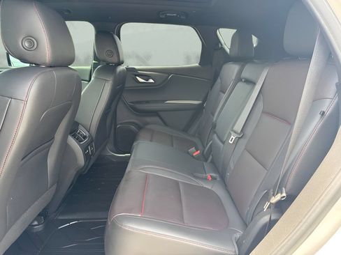 Used 2022 Chevrolet Blazer RS w/ Enhanced Convenience Package AWD/4WD image 13