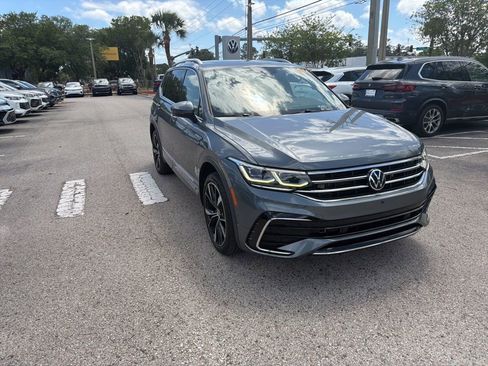 Used 2022 Volkswagen Tiguan SEL R-Line image 15
