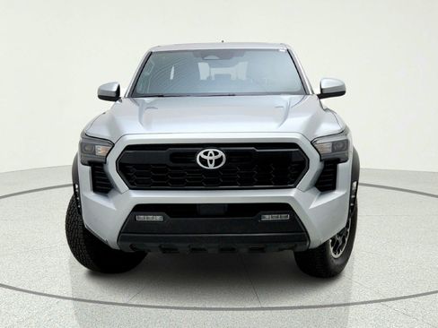 Used 2024 Toyota Tacoma TRD Off-Road w/ TRD Off Road Upgrade Package AWD/4WD image 3