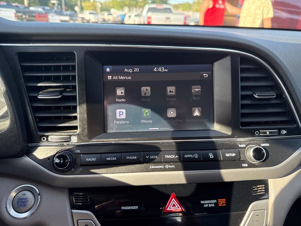Used 2017 Hyundai Elantra Limited FWD image 32