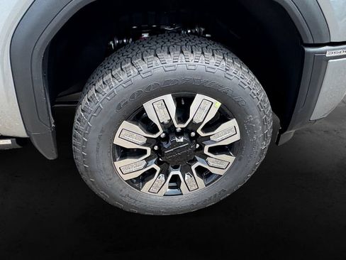 New 2026 GMC Sierra 3500 Denali w/ Denali Reserve Package AWD/4WD image 11