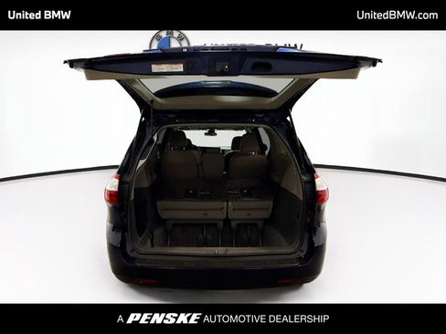 Used 2018 Toyota Sienna XLE FWD image 13