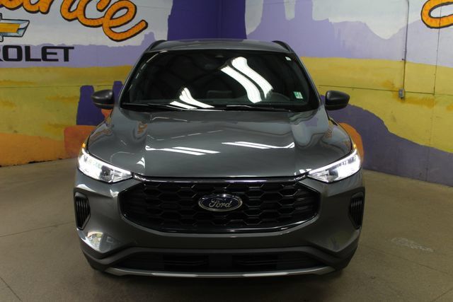 Used 2025 Ford Escape ST-Line AWD/4WD image 3
