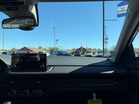 New 2025 Honda Accord SE image 21