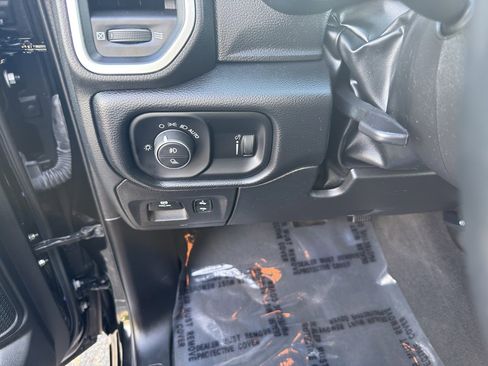 Used 2022 RAM 1500 Big Horn image 7