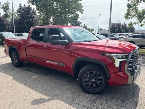 Used 2025 Toyota Tundra Platinum AWD/4WD image 3