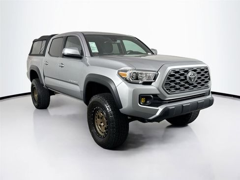 Used 2020 Toyota Tacoma TRD Off-Road w/ Technology Package AWD/4WD image 8