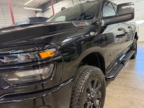 Used 2025 RAM 2500 Big Horn AWD/4WD image 40