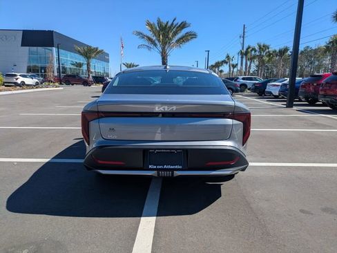 New 2025 Kia K4 EX image 4