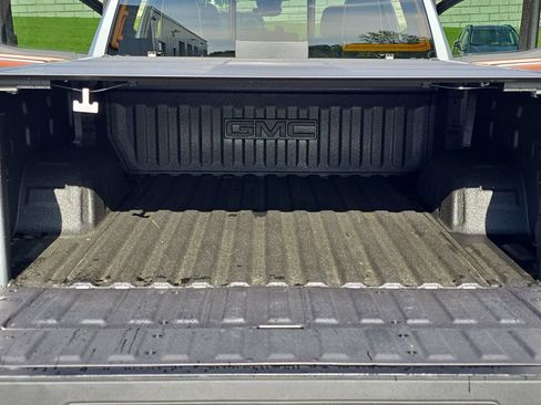 New 2026 GMC Sierra 1500 Denali Ultimate w/ LPO, Black Badging Package AWD/4WD image 12