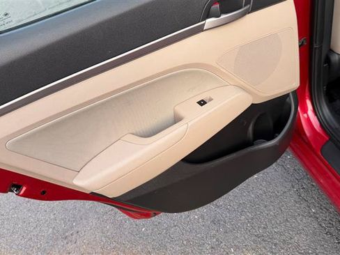 Used 2017 Hyundai Elantra SE FWD image 22