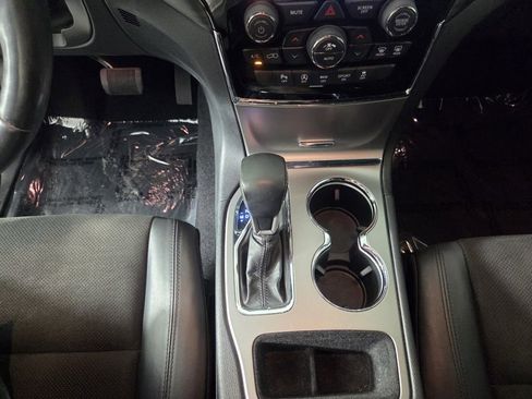 Used 2020 Jeep Grand Cherokee Altitude RWD image 13
