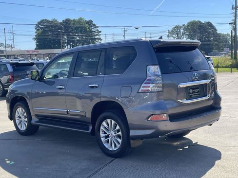 Used 2015 Lexus GX 460 w/ Premium Package AWD/4WD image 4