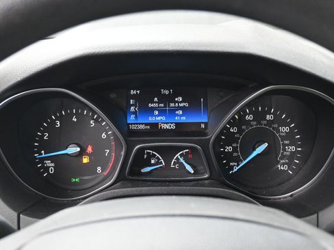 Used 2018 Ford Focus SE FWD image 26