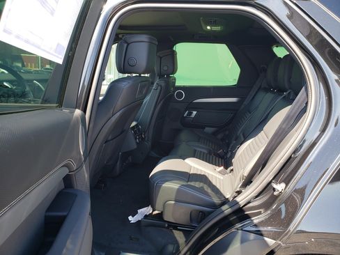 New 2026 Land Rover Discovery Limited Edition image 11