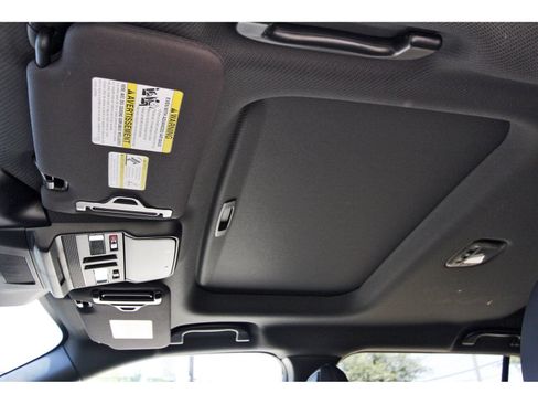 New 2026 Subaru Outback Limited AWD/4WD image 31