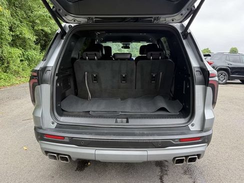 Certified 2025 Chevrolet Traverse LT AWD/4WD image 13