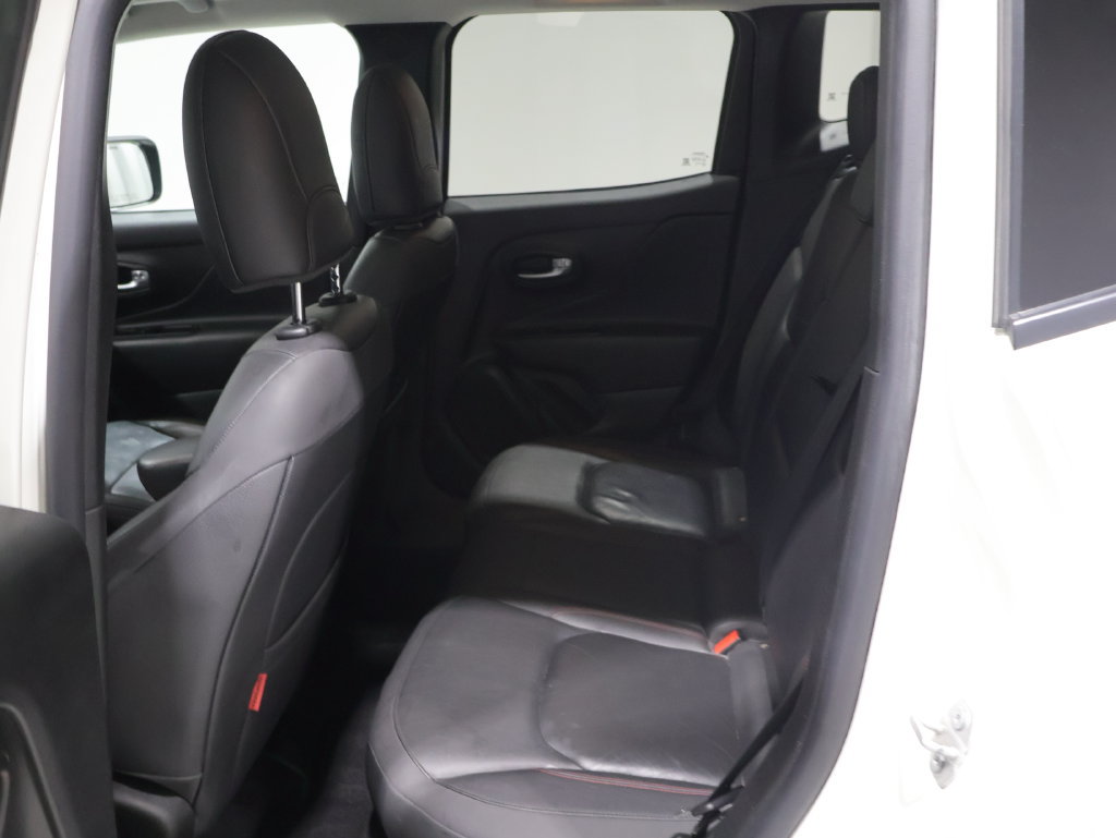 Used 2019 Jeep Renegade Trailhawk AWD/4WD image 18