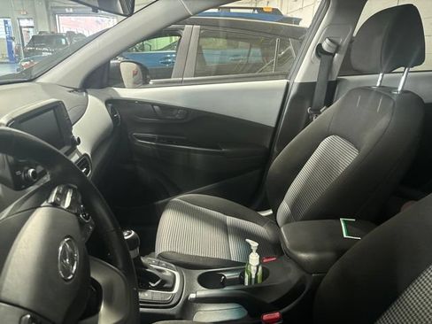 Used 2020 Hyundai Kona SEL AWD/4WD image 4