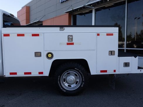 Used 2015 Ford F250 XL w/ Power Equipment Group image 13