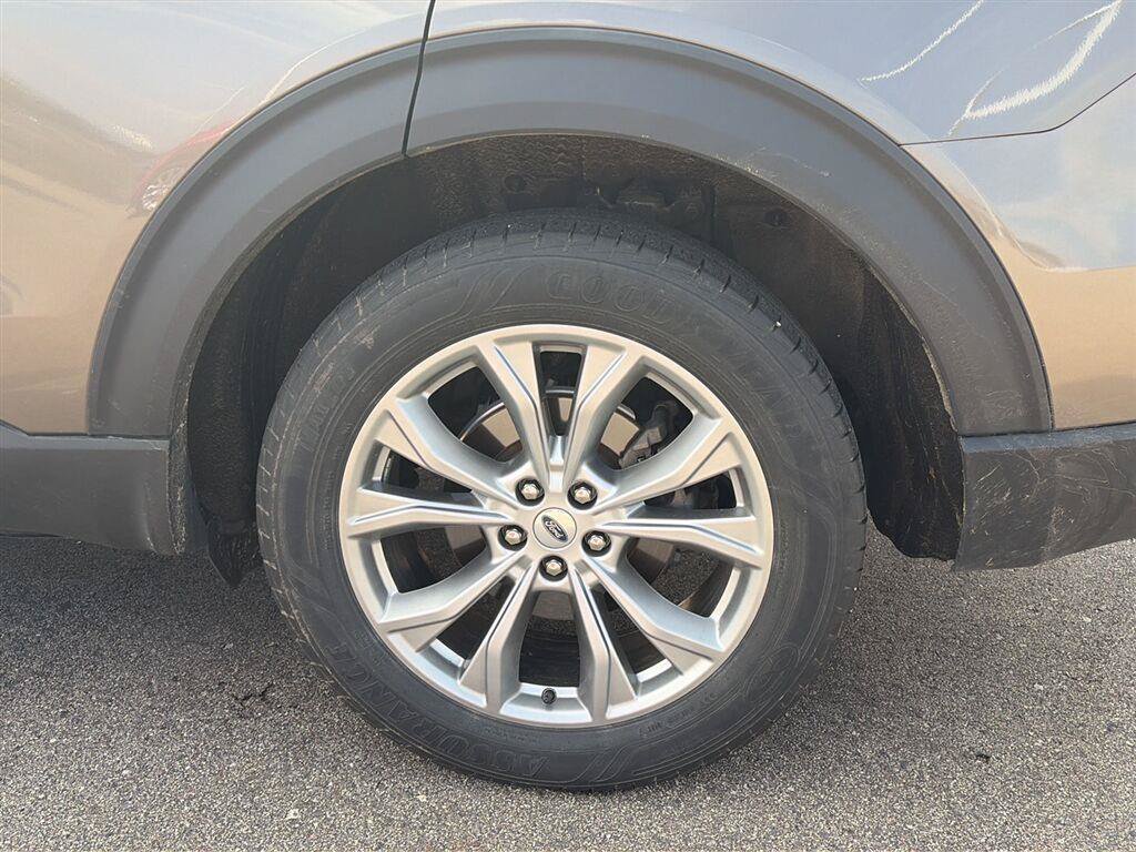 Used 2021 Ford Explorer XLT w/ Equipment Group 202A AWD/4WD image 35
