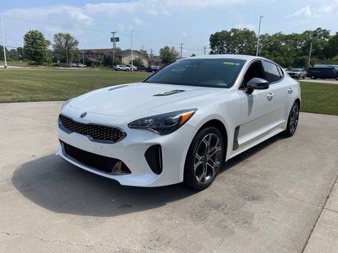 Used 2019 Kia Stinger GT AWD/4WD image 2