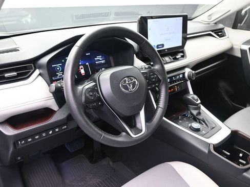 Used 2025 Toyota RAV4 Limited w/ Advanced Technology Package AWD/4WD image 18